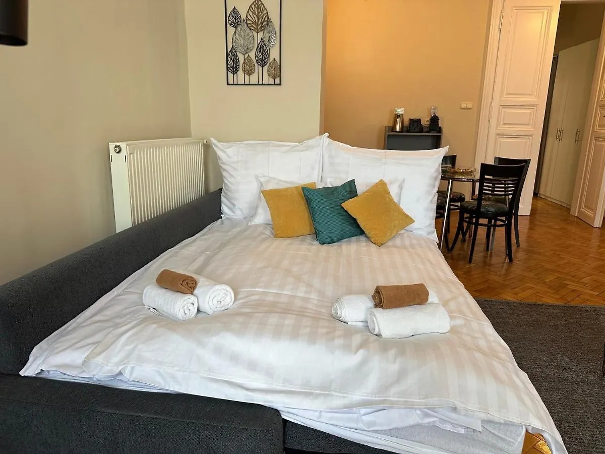 Orangehomes Peaceful Apartment Next To Central Market Hall Budapest